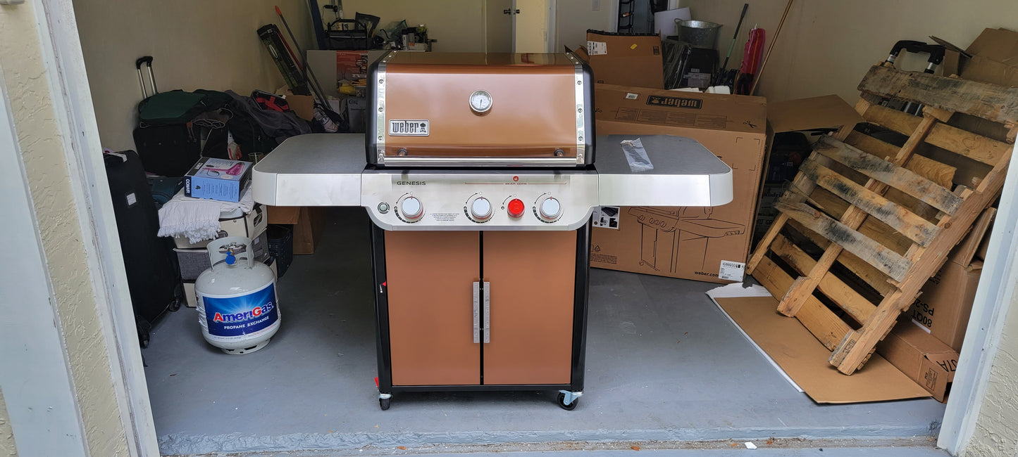 Grill or Barbeque Assembly