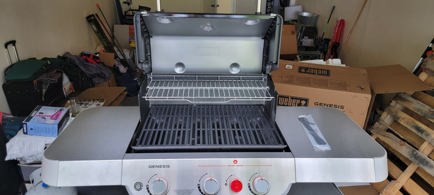 Grill or Barbeque Assembly