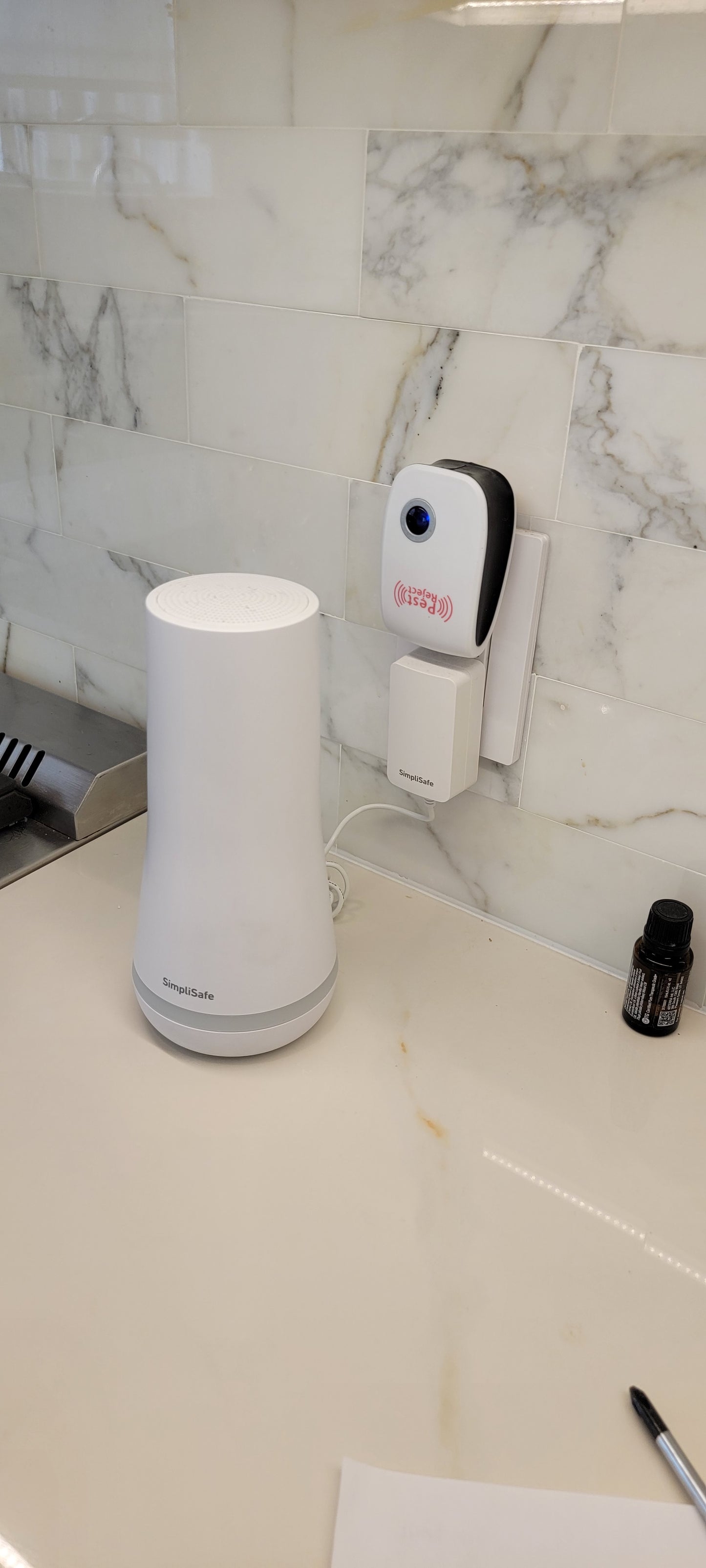 Instalación de sistema de alarma inteligente