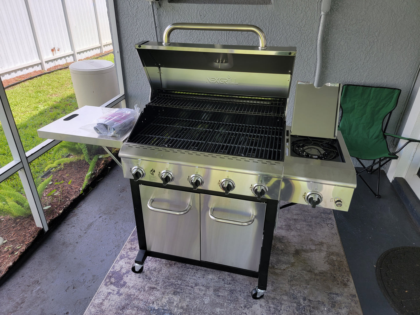 Grill or Barbeque Assembly