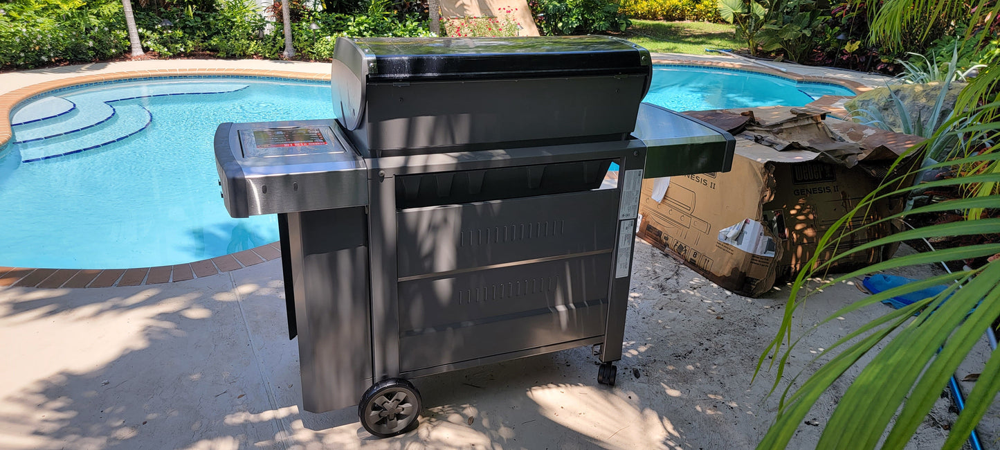 Grill or Barbeque Assembly