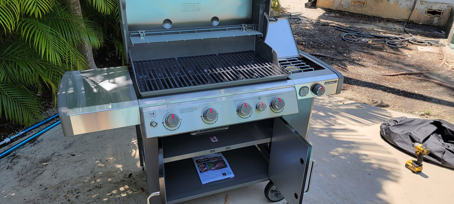 Grill or Barbeque Assembly